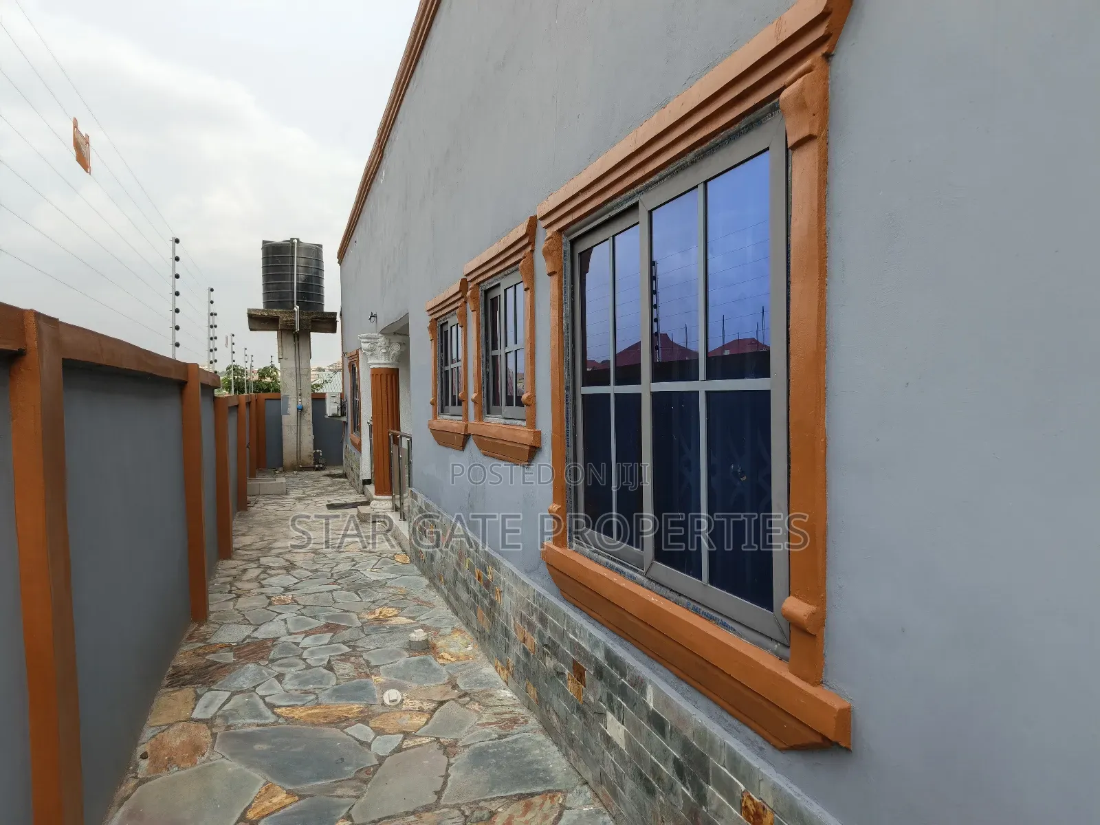 7bdrm House in Atimatim Maase, Kumasi Metropolitan for sale