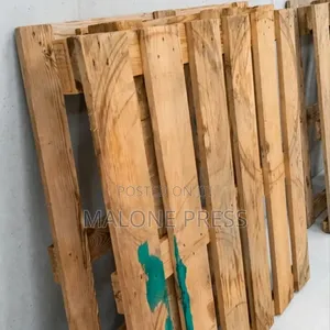 Beam / Wood / Pallet Planks / Available in Large Quantities