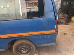 Hyundai H-100 2004 Blue