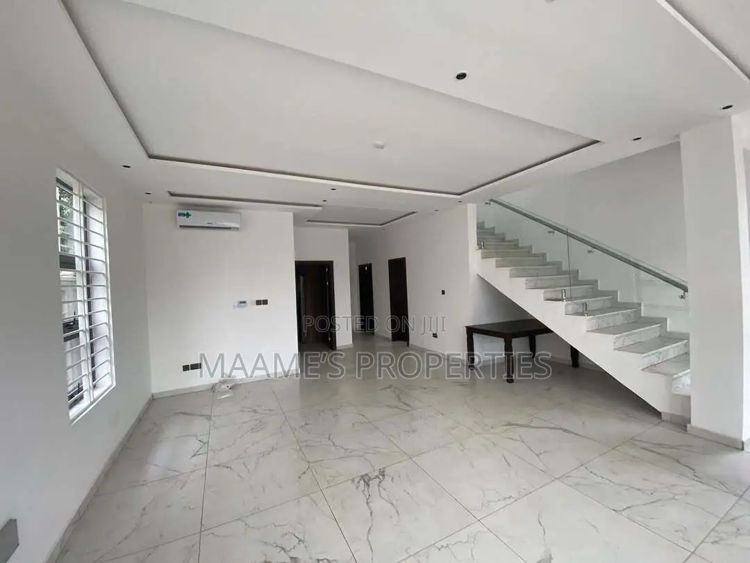 4bdrm Duplex in Roman Ridge for sale