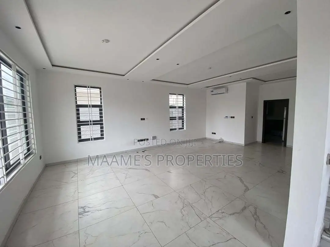 4bdrm Duplex in Roman Ridge for sale