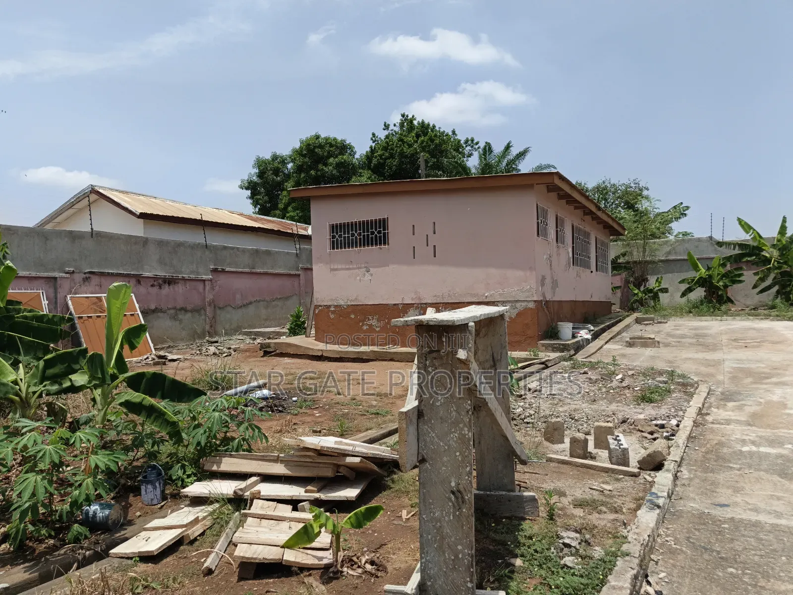 Plot for Sale at Buokrom Estate B Line.