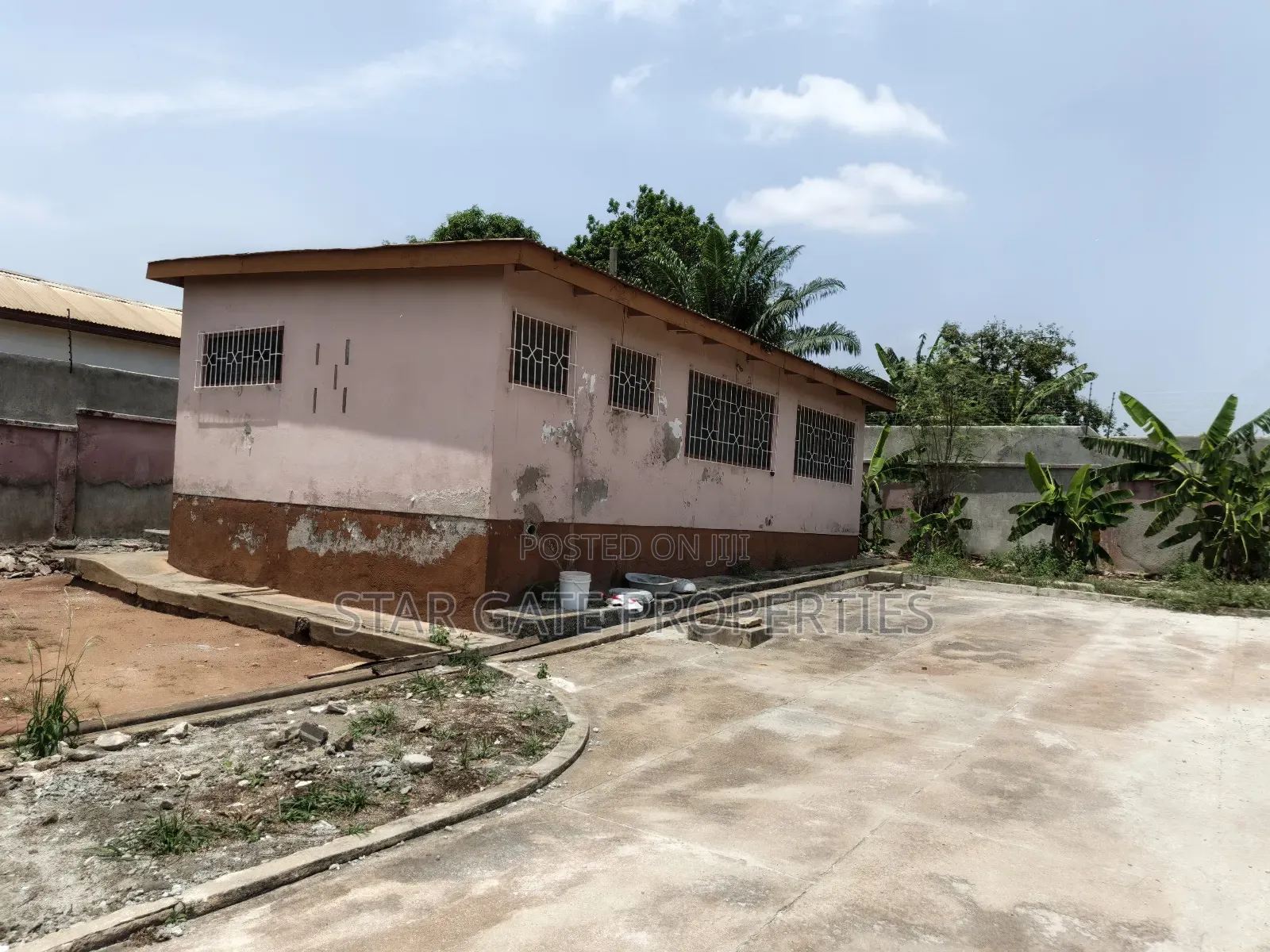Plot for Sale at Buokrom Estate B Line.