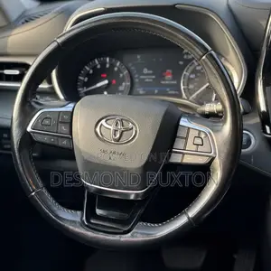 Toyota Highlander XLE 2021 Gray