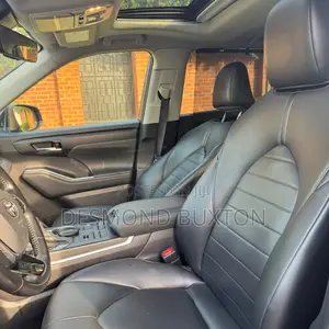 Toyota Highlander XLE 2022 Gray
