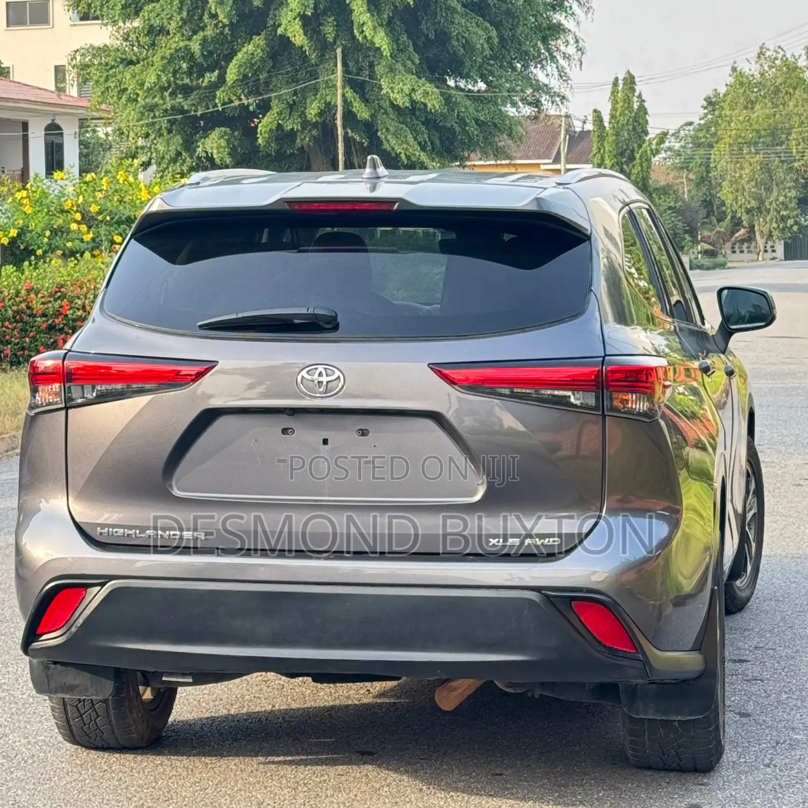 Toyota Highlander XLE 2021 Gray
