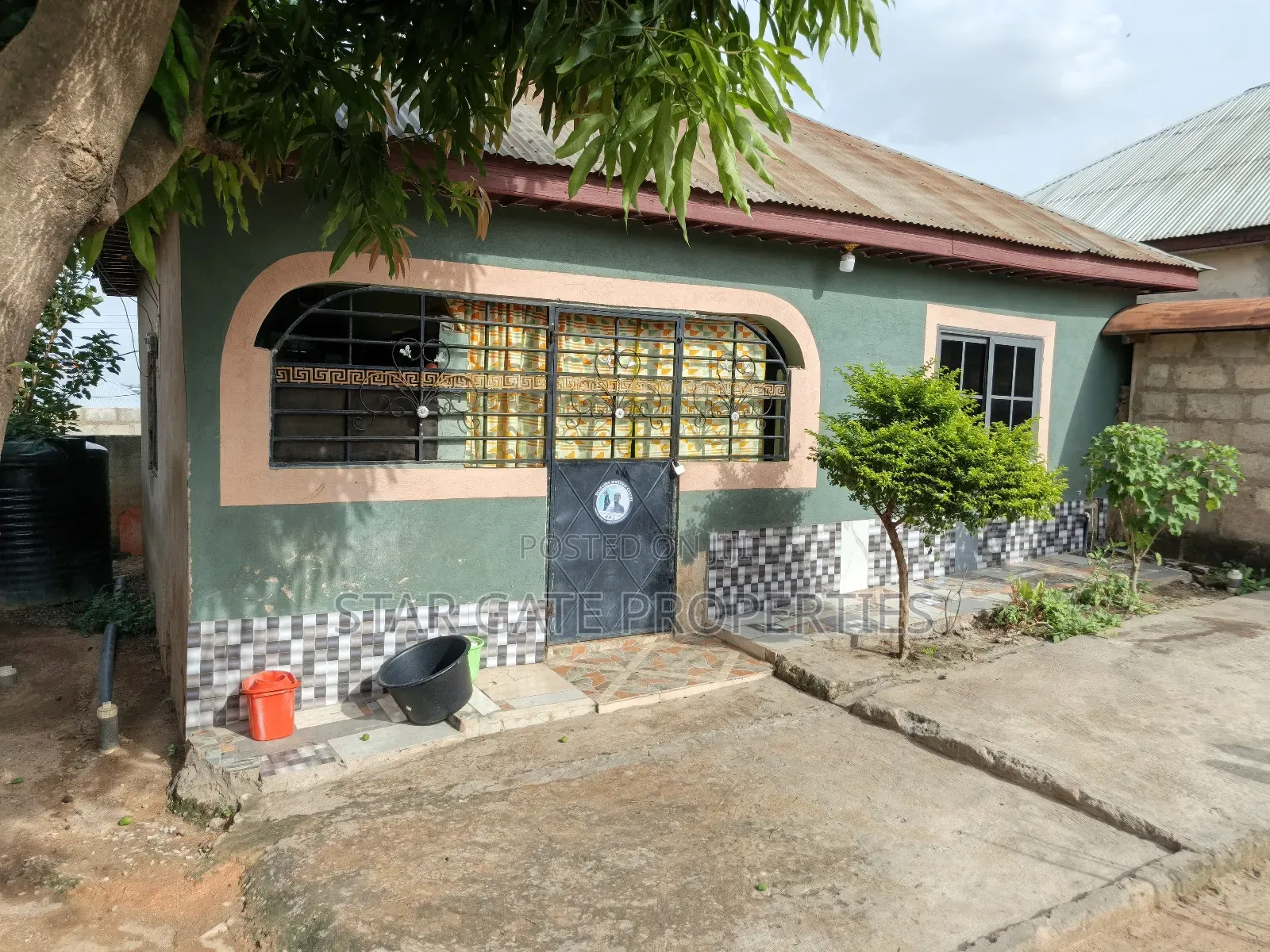 2bdrm House in Atimatim Edwenease, Kumasi Metropolitan for sale