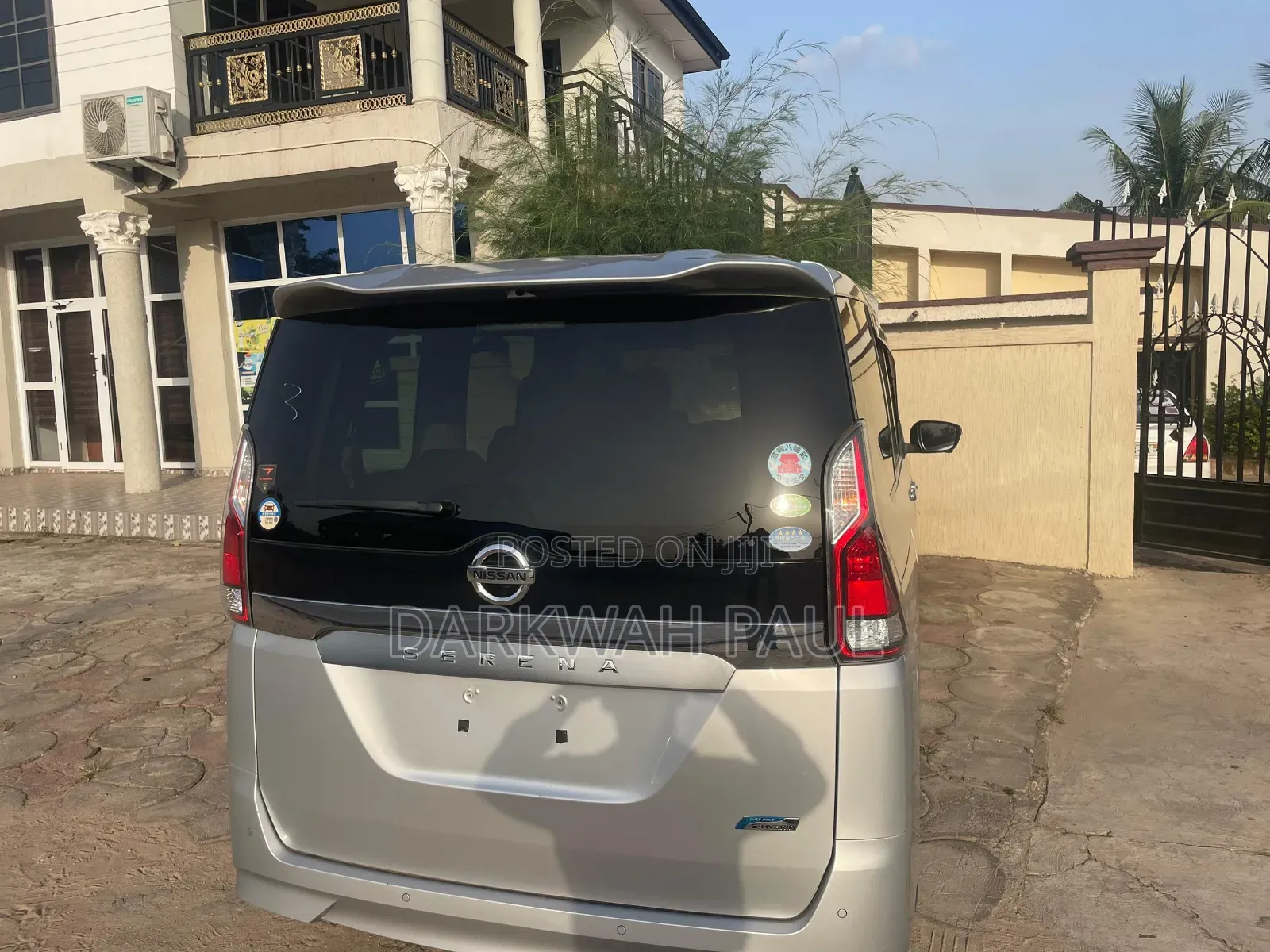 Nissan Serena 2017 Silver