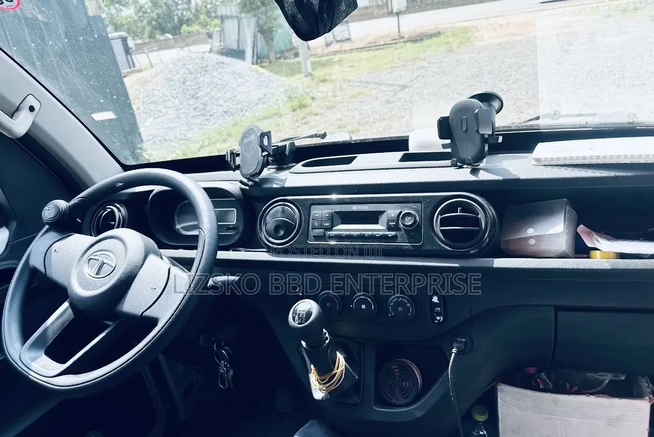 2025 Tata Intra V10 (Comes With Container, A.C and Bluetooth) for Sale