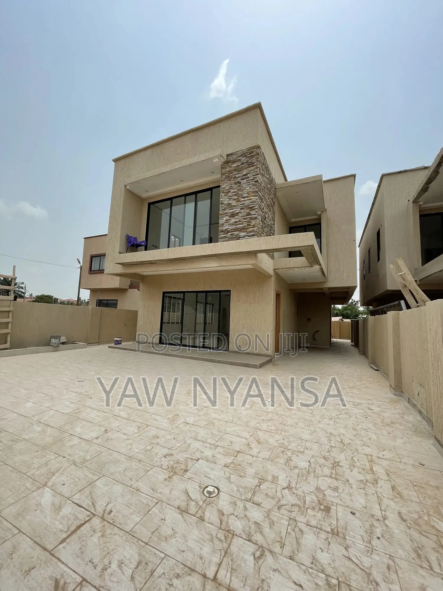 3bdrm Duplex in Haasto Estate, Haatso for sale