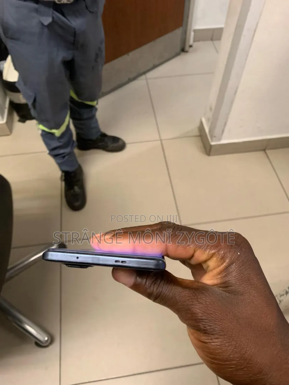 New Infinix Hot 50i 128 GB Black