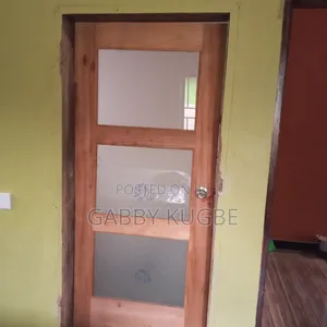 Professional Door and Locks Fixer. Broken Bed Get Fixed