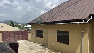 3bdrm House in Cullands Ghana, Obuasi Municipal for sale