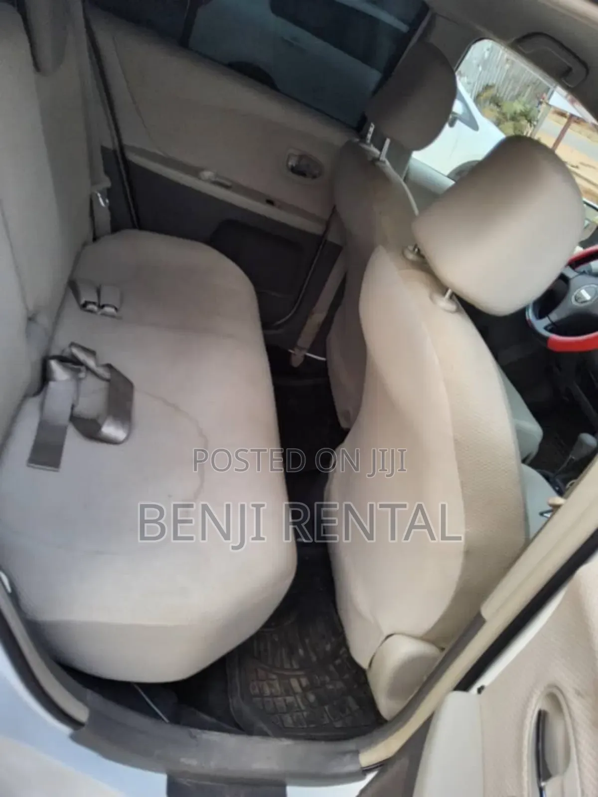 Toyota Vitz 2010 White