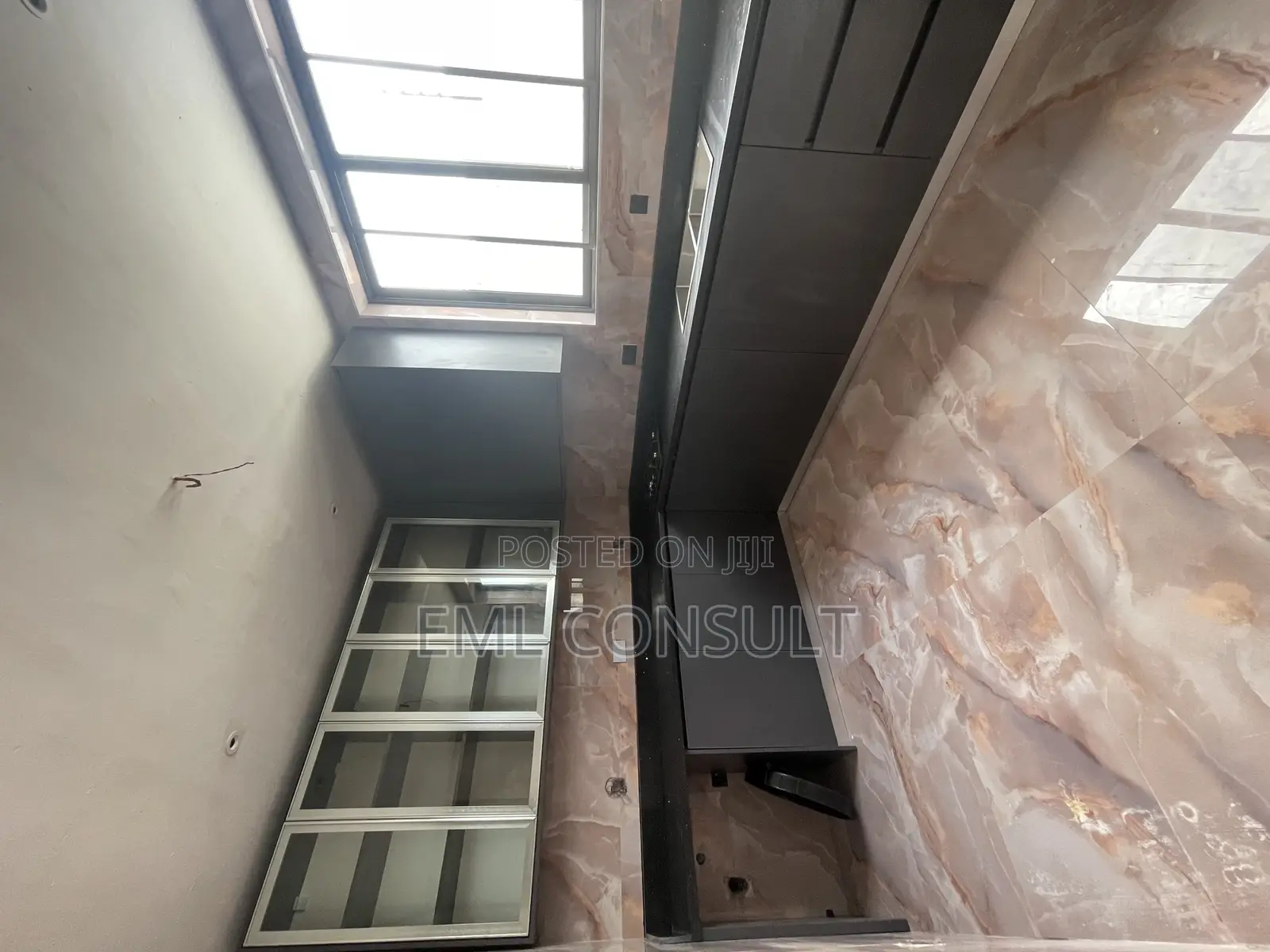 3bdrm Duplex in Eml Real Estate, Tseaddo for rent
