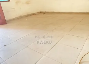 1bdrm Apartment in Estate Agency, Baatsona Total for rent