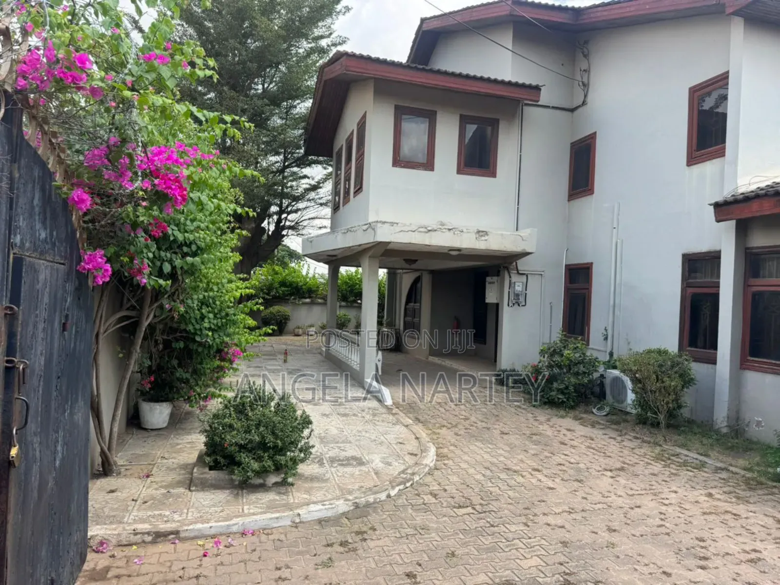 4bdrm House in Achimota, Accra Metropolitan for sale