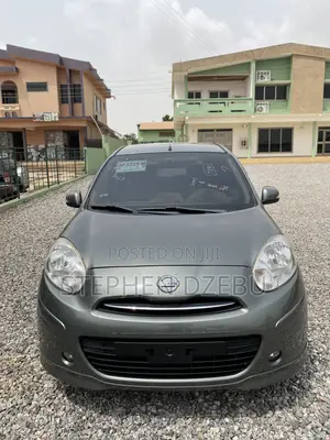 Nissan March 1.2 AWD 2012 Green