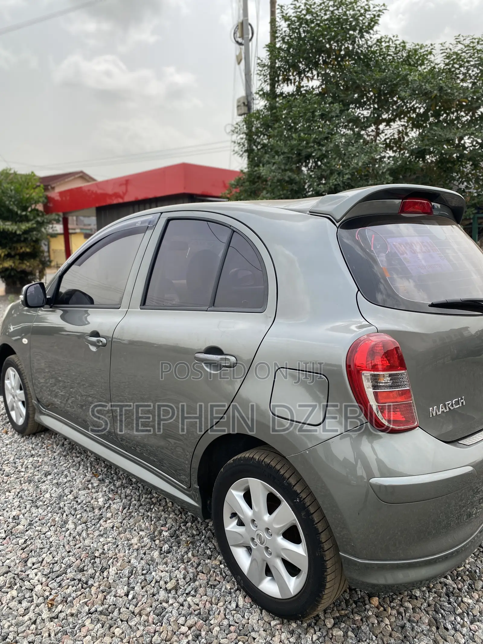 Nissan March 1.2 AWD 2012 Green