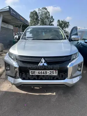 Mitsubishi Triton 2021 Silver