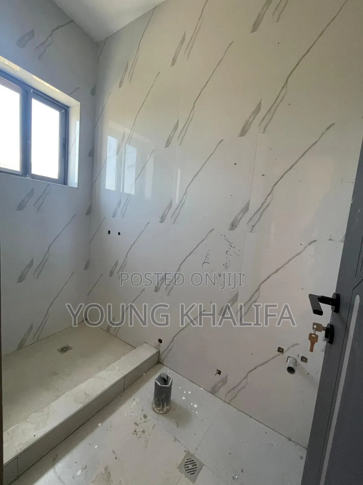 3bdrm Townhouse / Terrace in Teshie Bush Rood, Tseaddo for rent