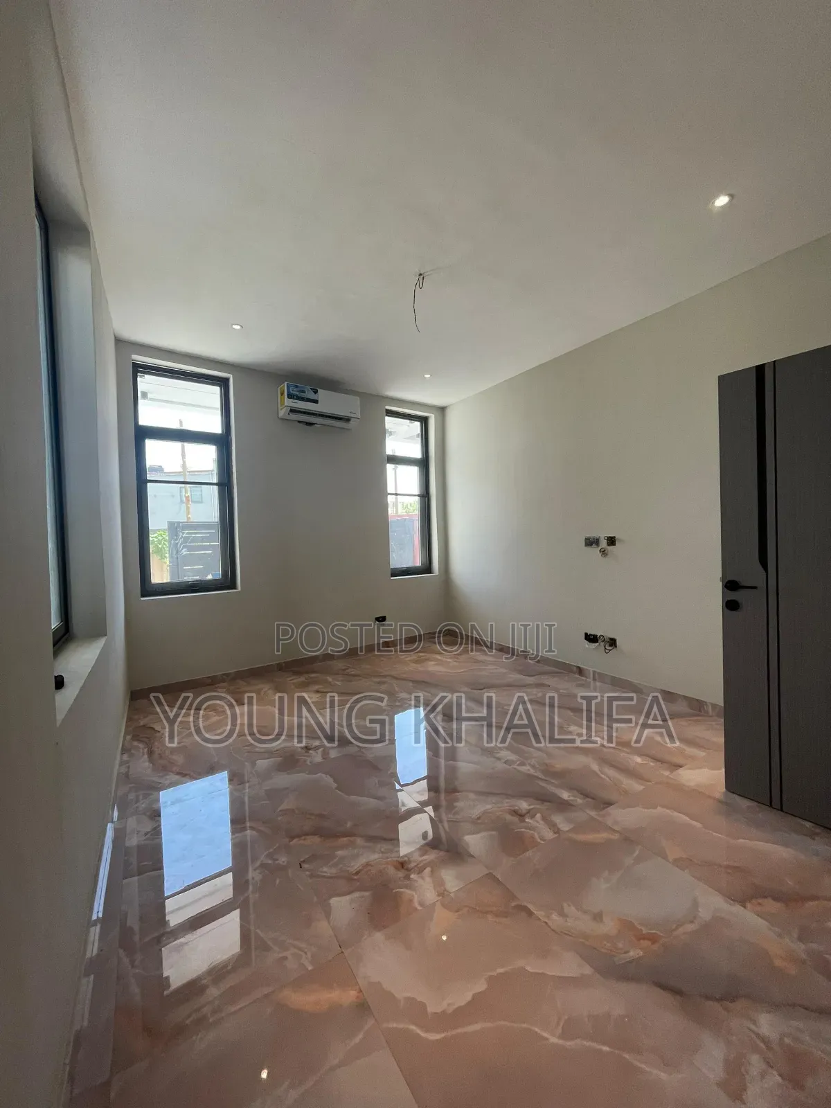3bdrm Townhouse / Terrace in Teshie Bush Rood, Tseaddo for rent