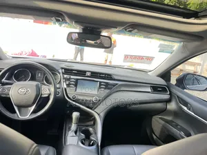 Toyota Camry SE (2.5L 4cyl 8A) 2019 Brown