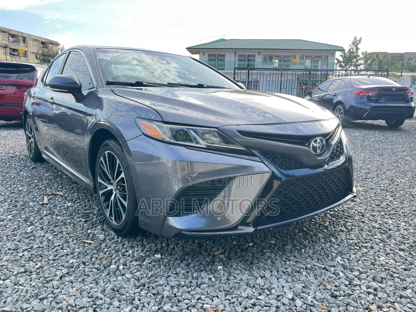 Toyota Camry SE (2.5L 4cyl 8A) 2019 Brown