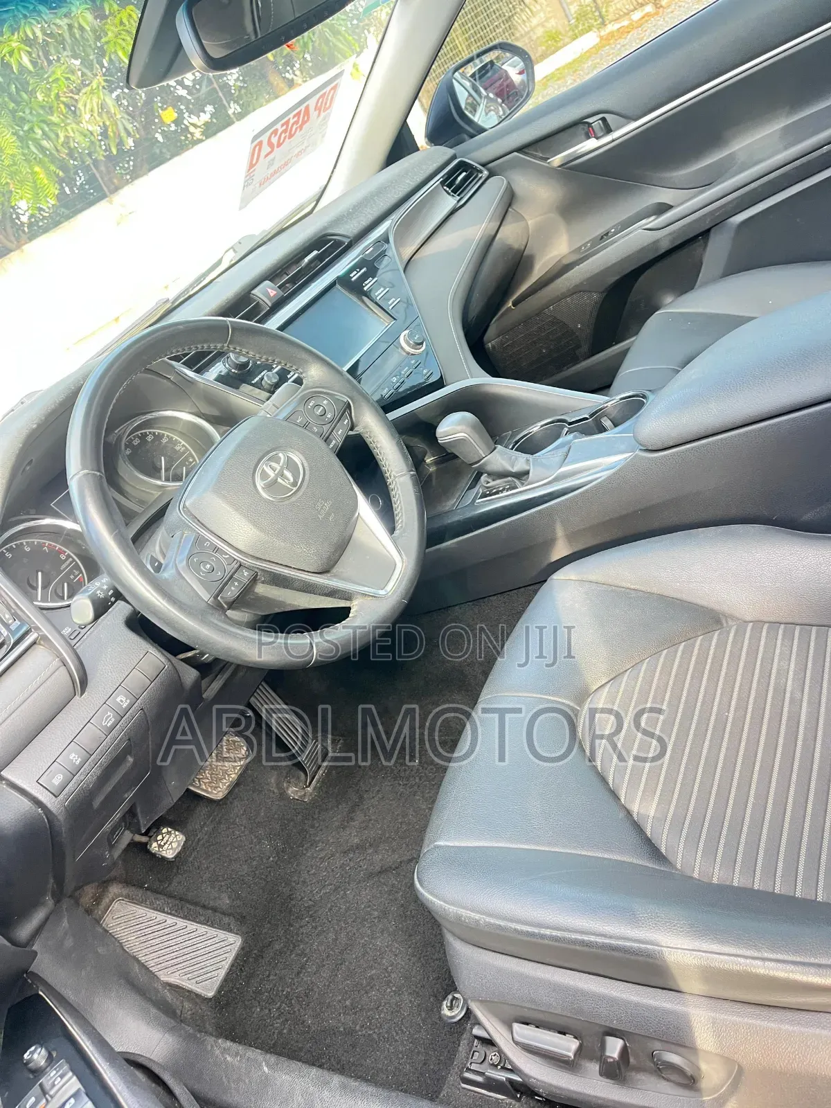 Toyota Camry SE (2.5L 4cyl 8A) 2019 Brown