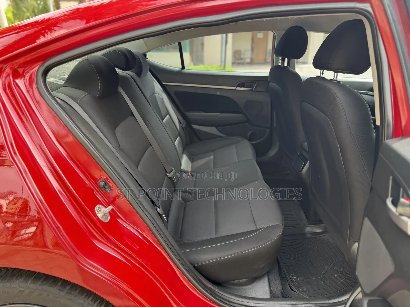Hyundai Elantra 2018 Red