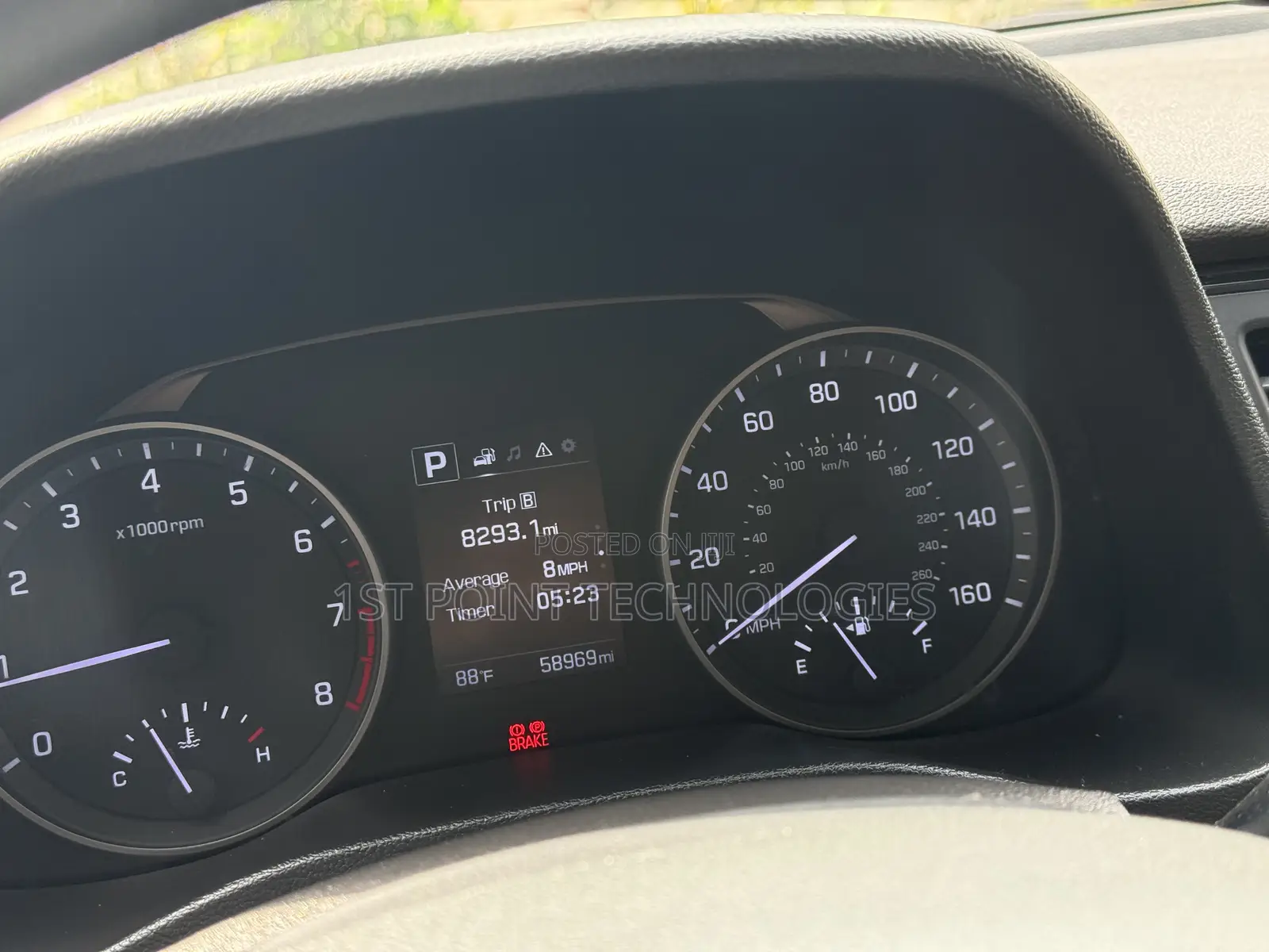 Hyundai Elantra 2018 Red