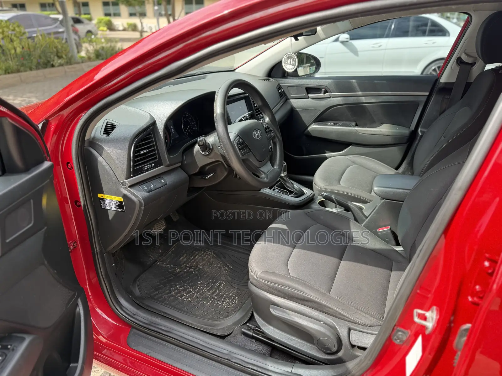 Hyundai Elantra 2018 Red