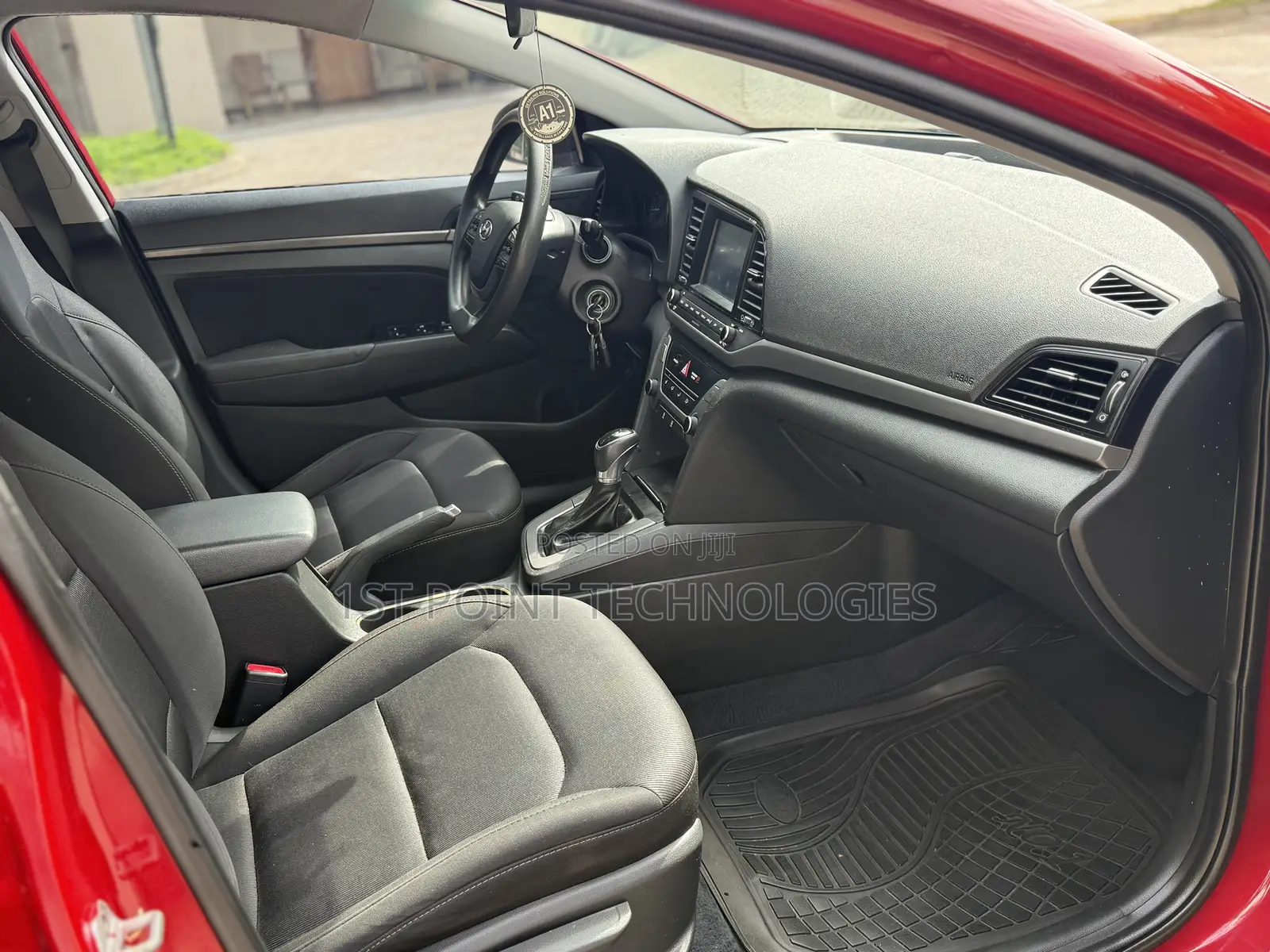 Hyundai Elantra 2018 Red