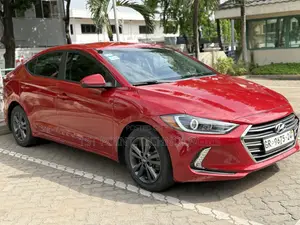 Hyundai Elantra 2018 Red