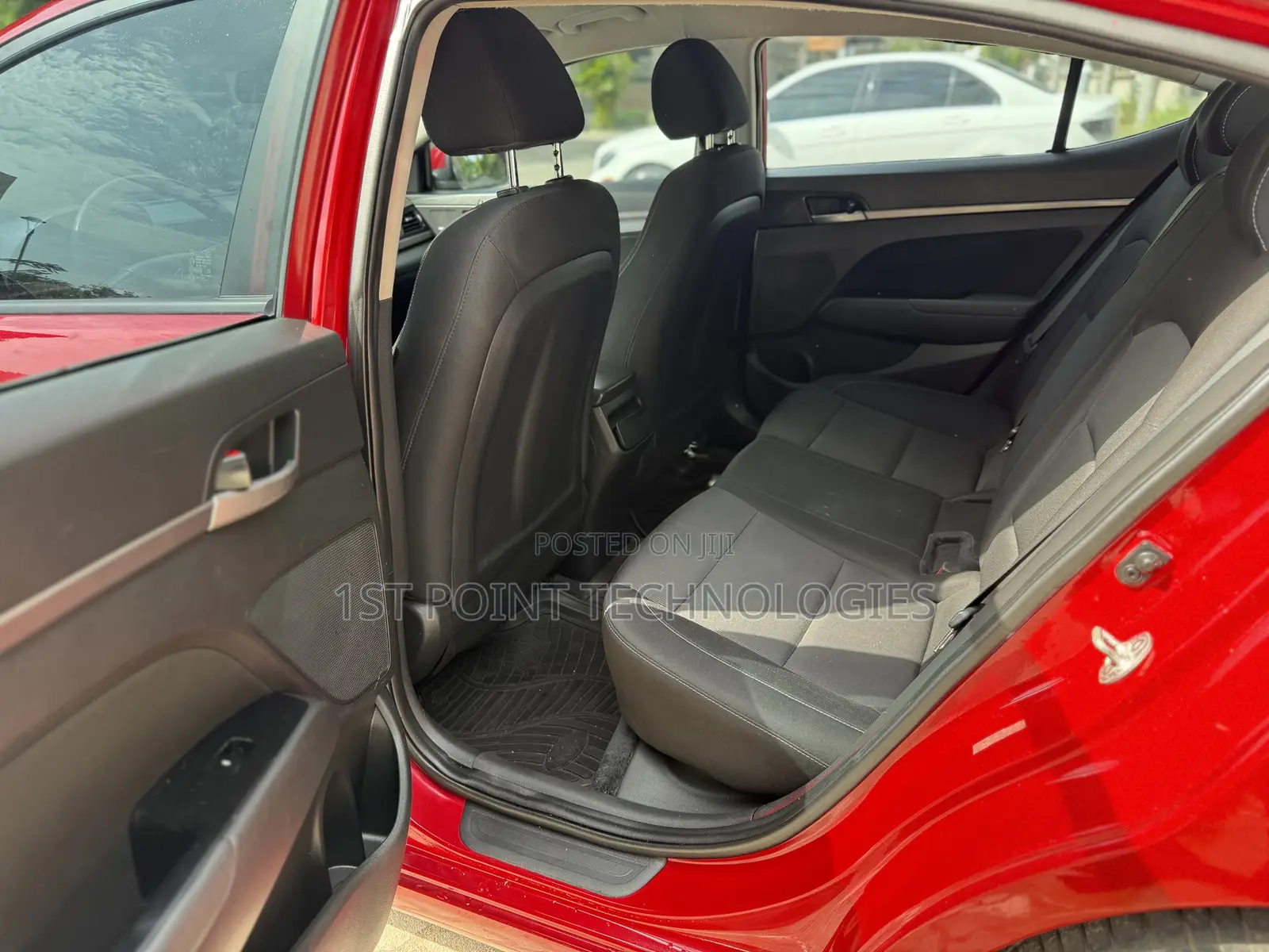 Hyundai Elantra 2018 Red