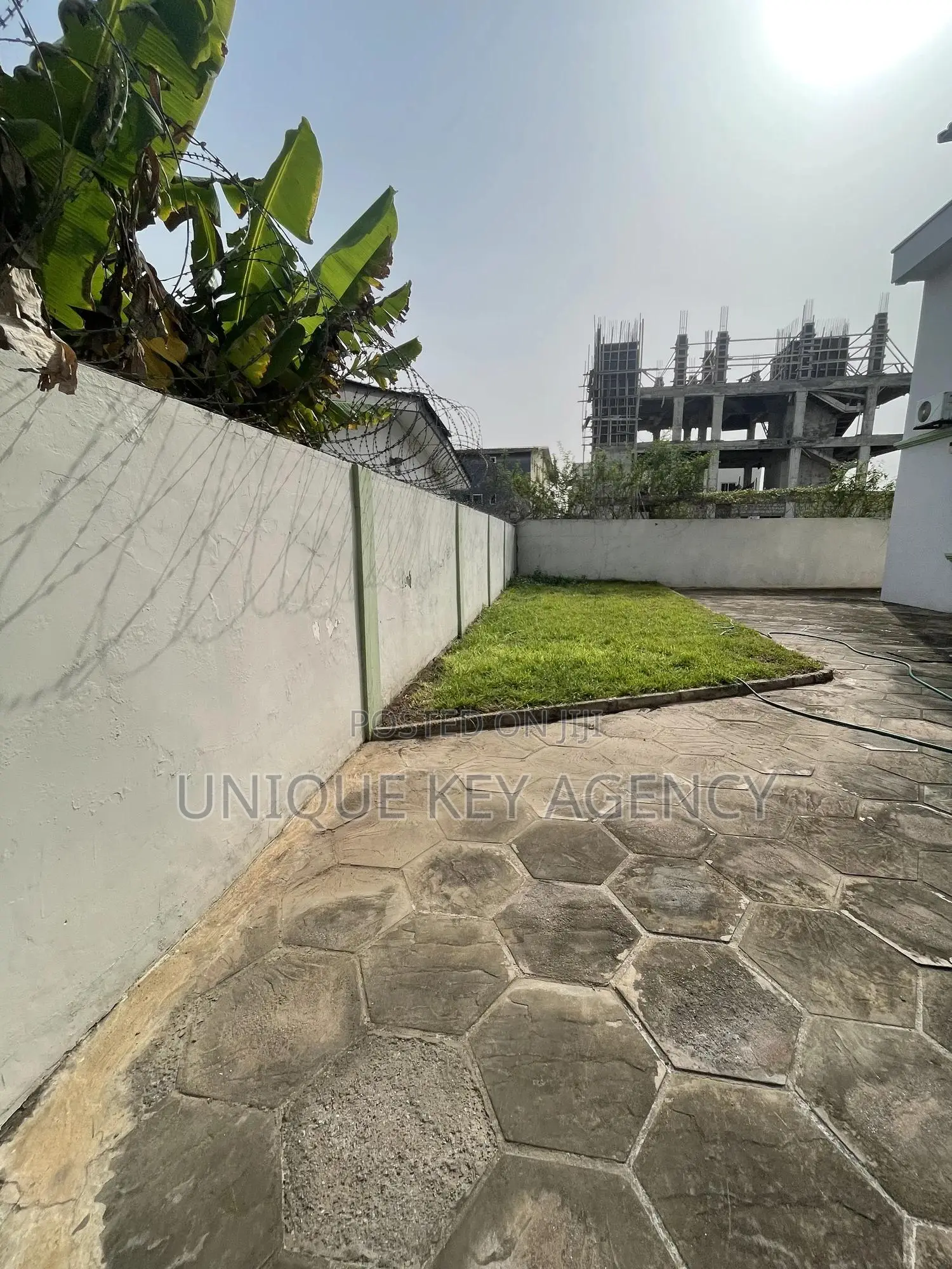 5bdrm House in Unique Key Agency, Dzorwulu for sale