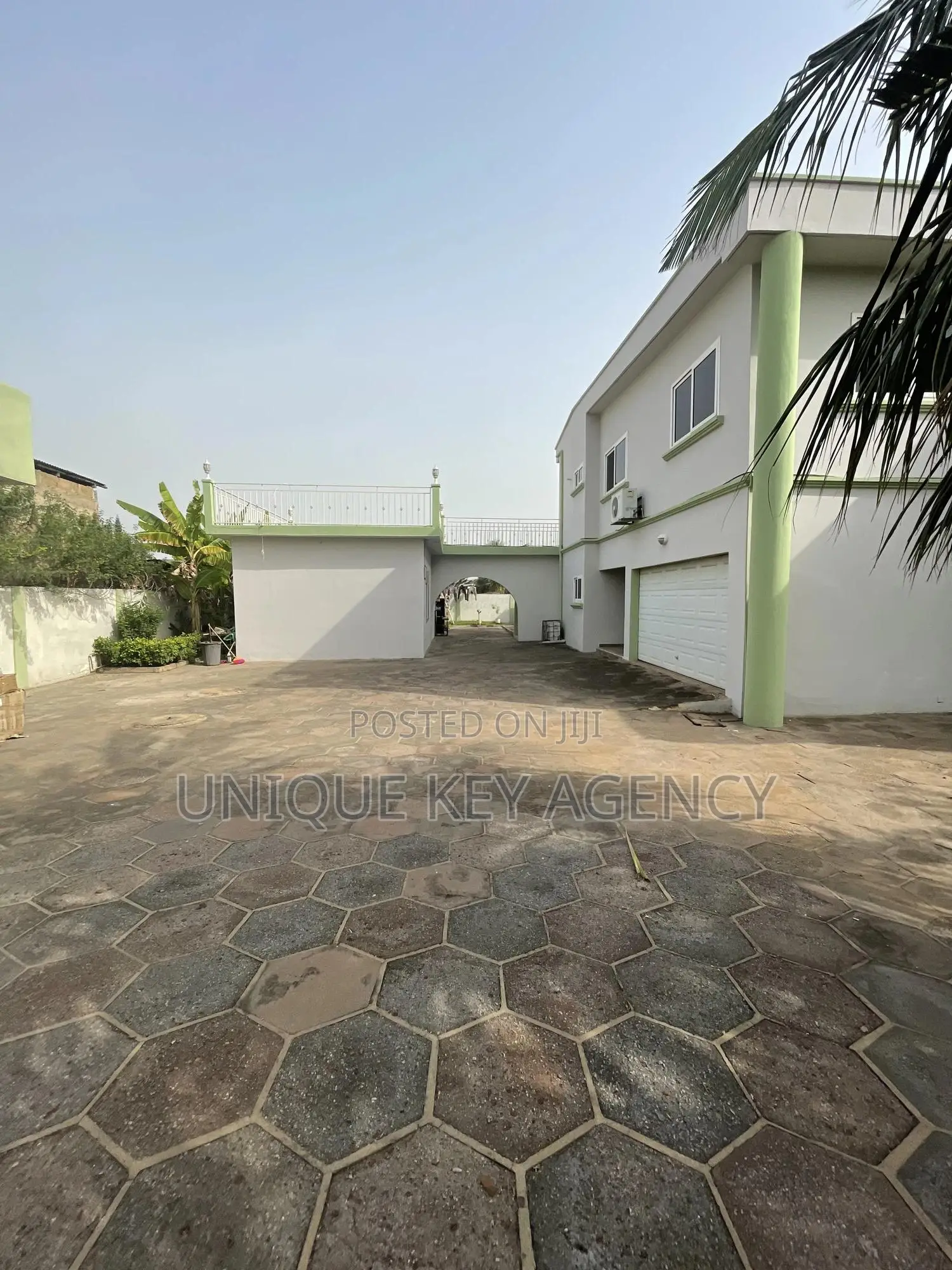 5bdrm House in Unique Key Agency, Dzorwulu for sale