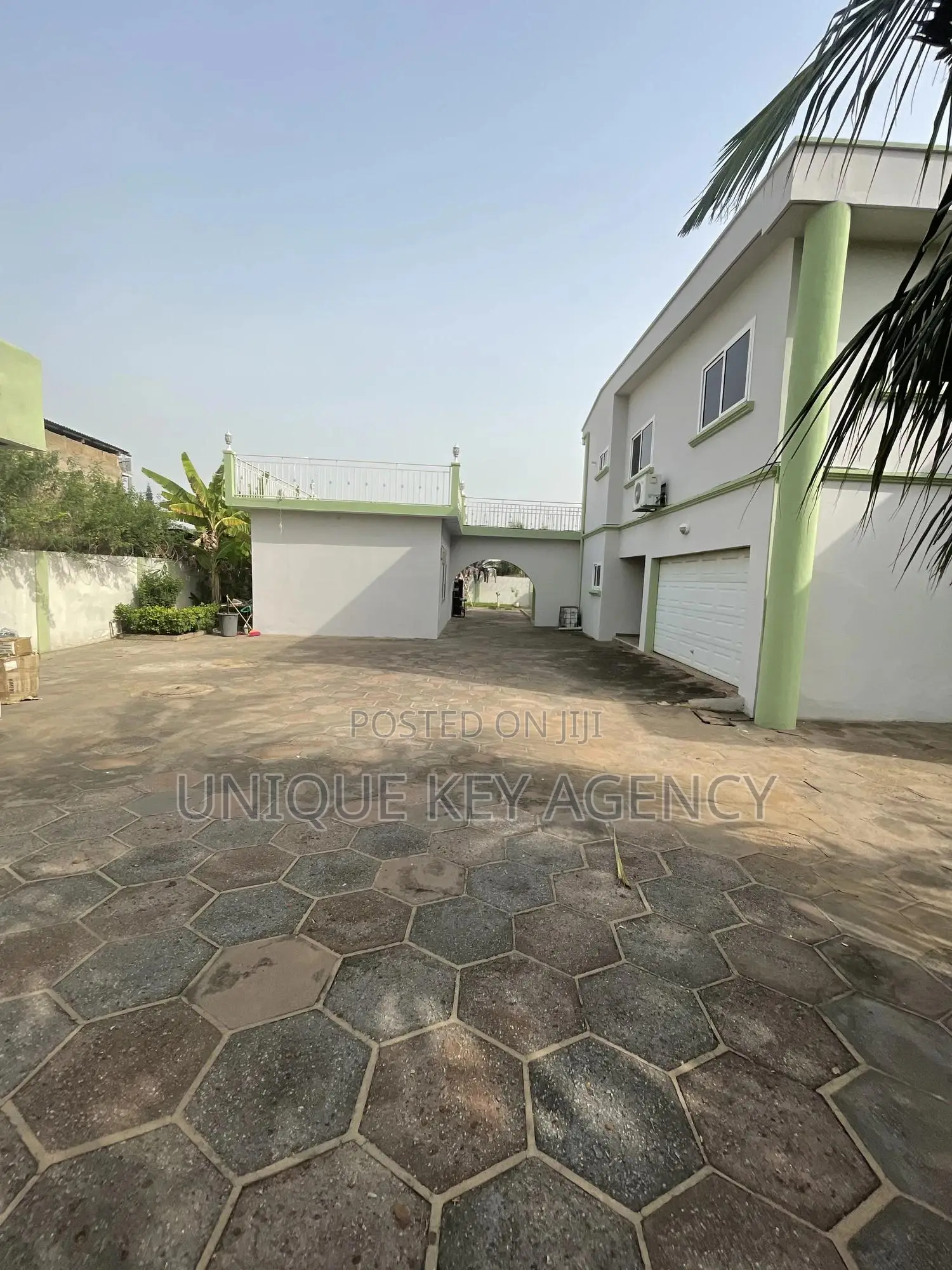 5bdrm House in Unique Key Agency, Dzorwulu for sale