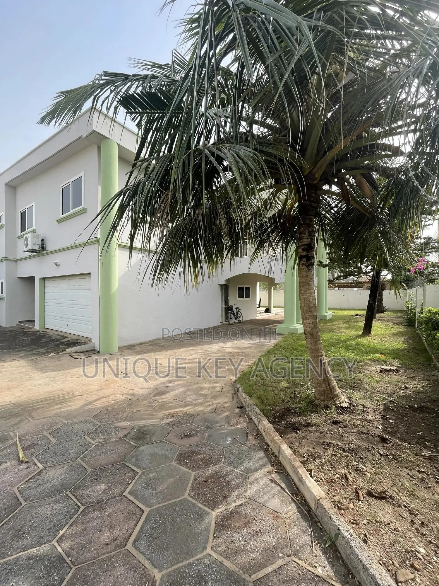 5bdrm House in Unique Key Agency, Dzorwulu for sale