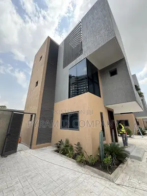5bdrm House in Airport Residential for sale