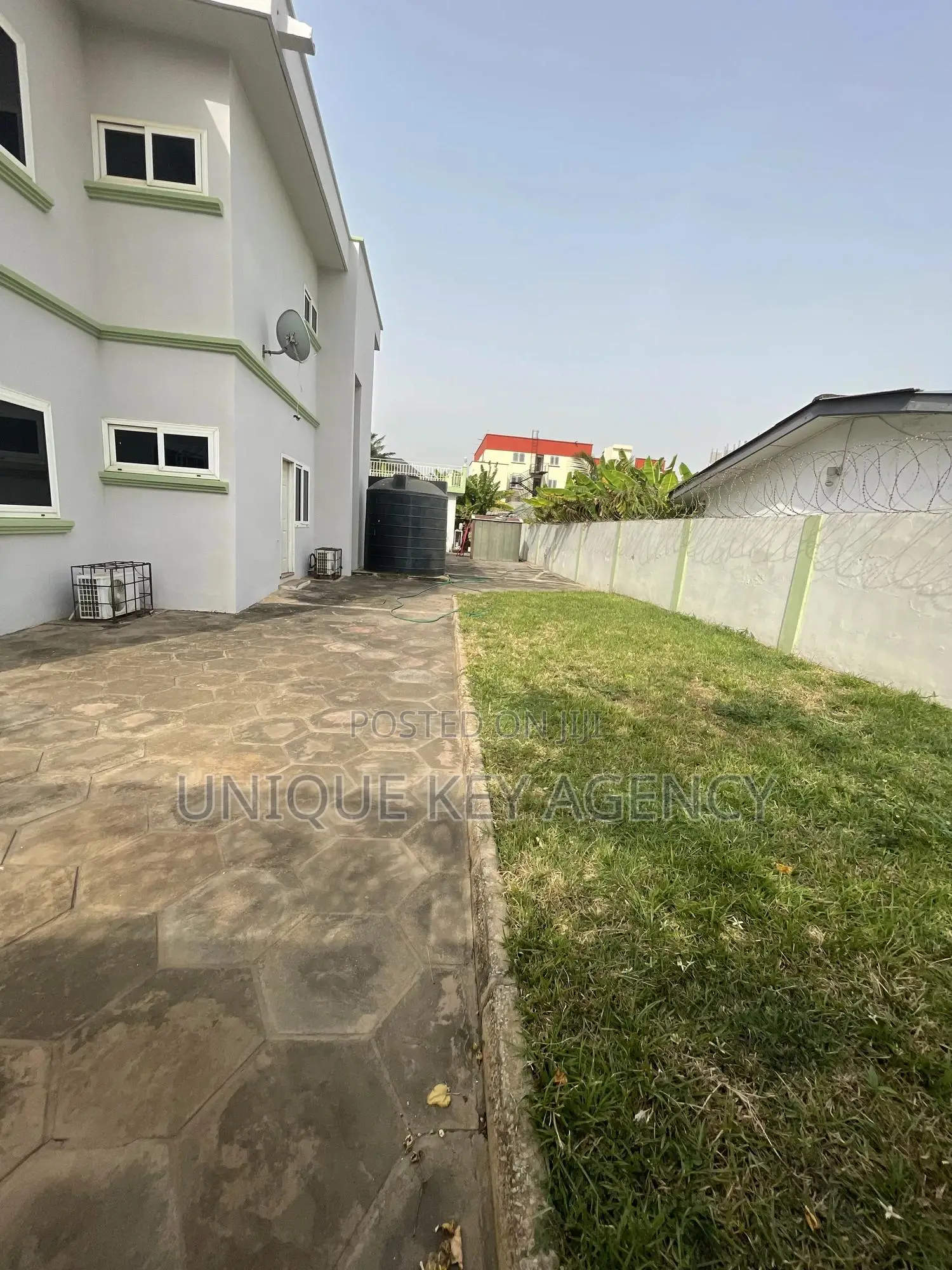 5bdrm House in Unique Key Agency, Dzorwulu for sale