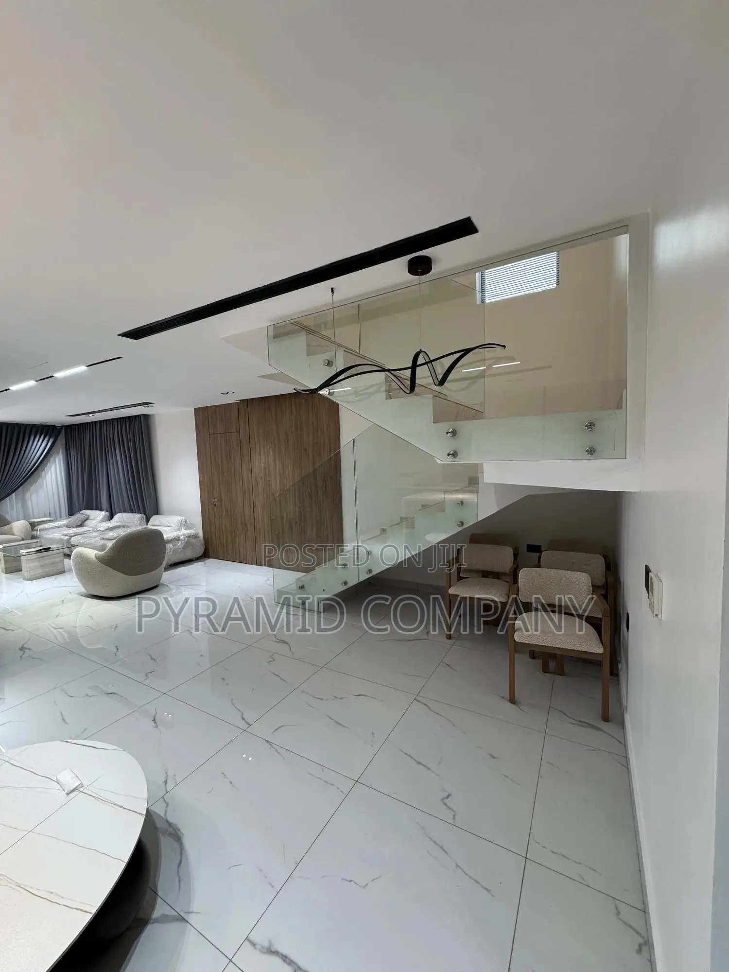 5bdrm House in Airport Residential for sale