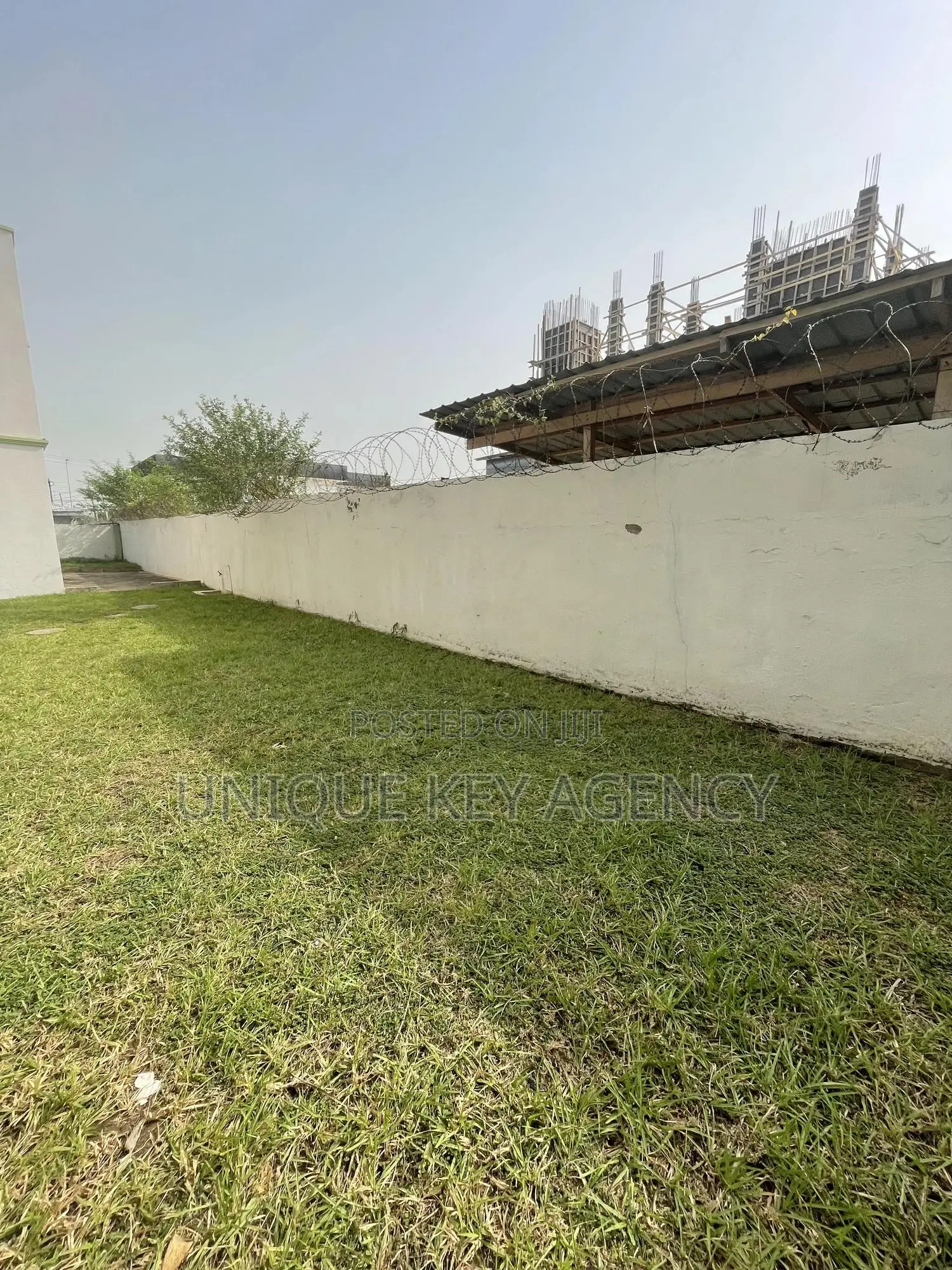 5bdrm House in Unique Key Agency, Dzorwulu for sale