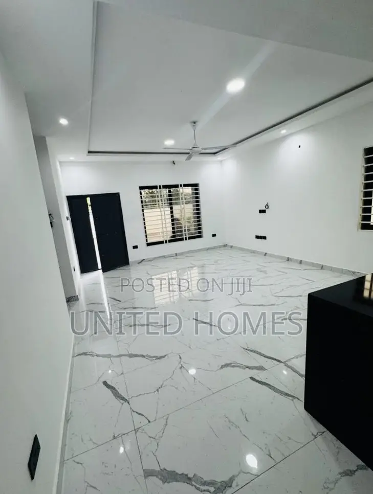 3bdrm House in Pokuase for sale