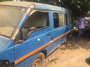 Hyundai H-100 2004 Blue