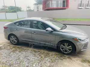 Hyundai Elantra SEL 2018 Silver