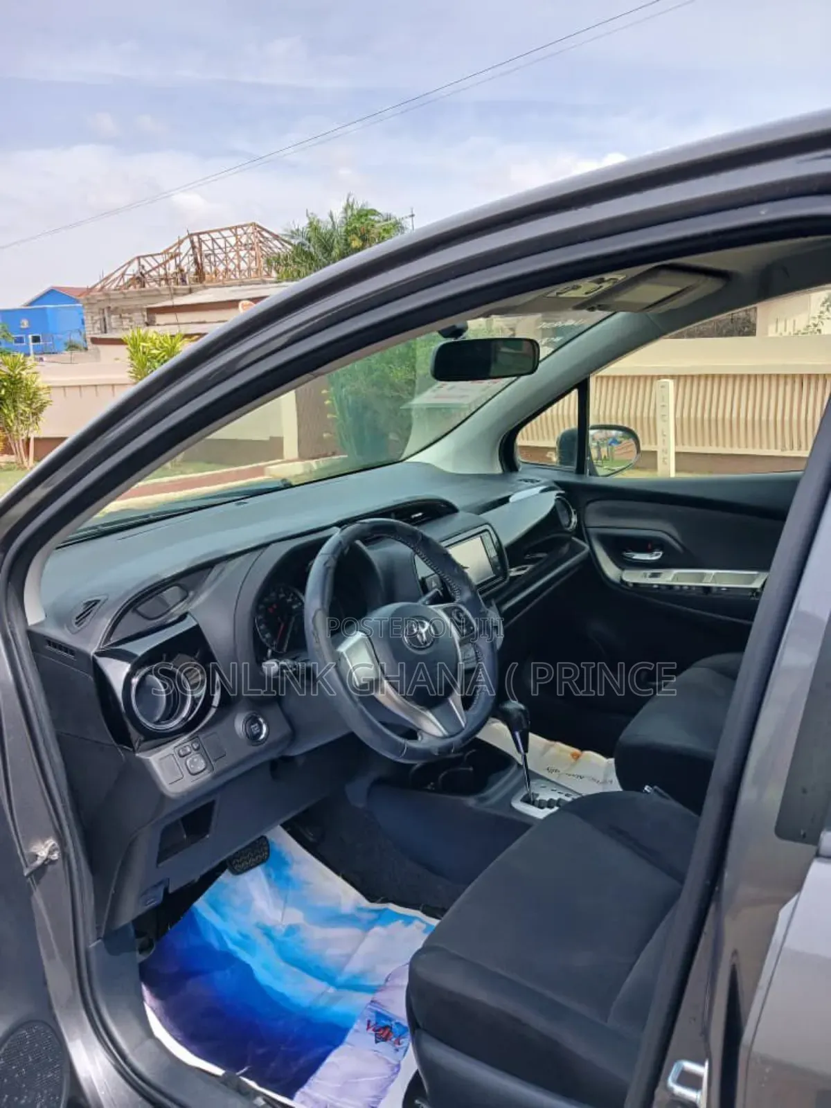 Toyota Vitz 1.5 FWD 3dr 2014 Silver