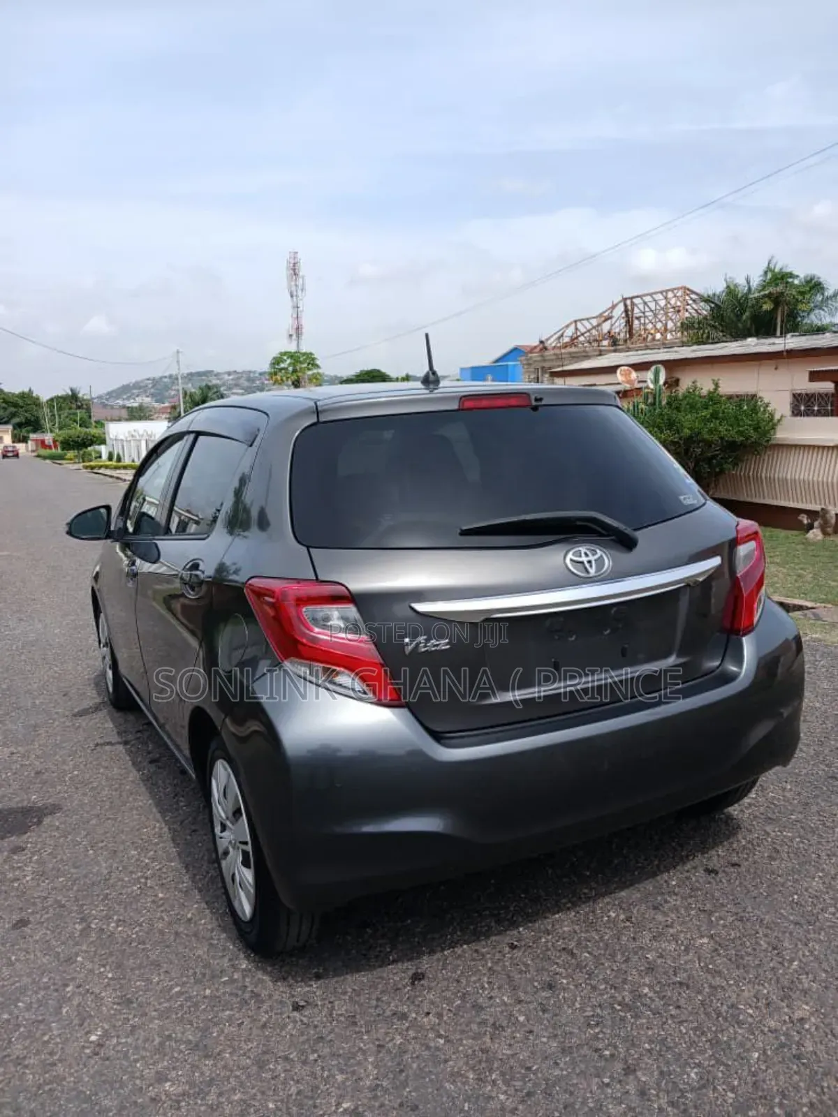 Toyota Vitz 1.5 FWD 3dr 2014 Silver