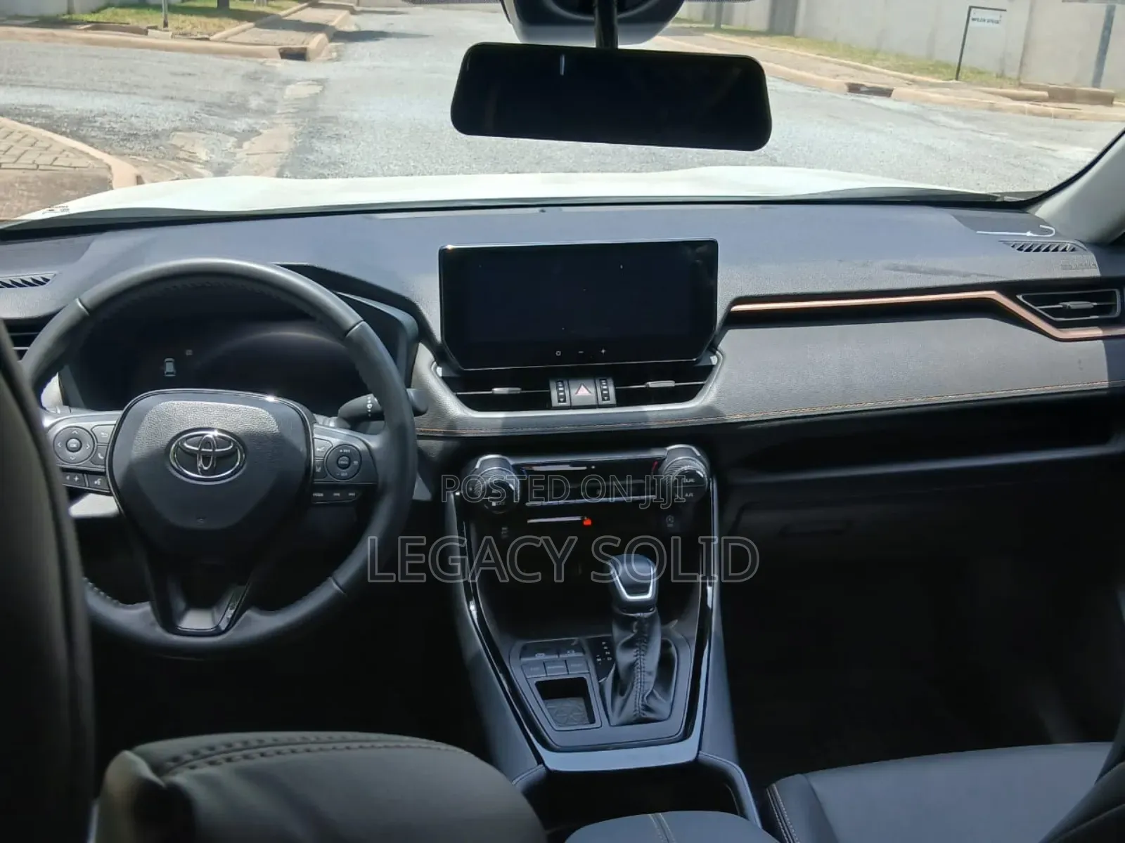 Excutive Cars For Rent In Accra