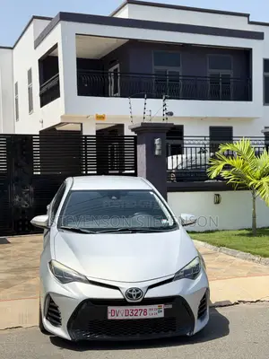 Toyota Corolla SE 4dr Sedan (1.8L 4cyl CVT) 2017 Silver